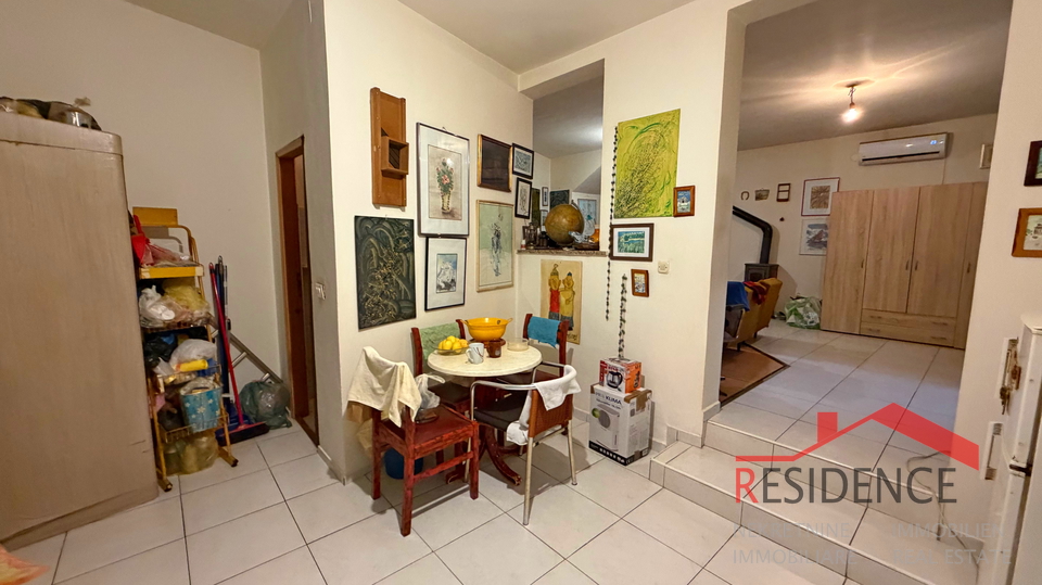 Pula, Veli Vrh, Haus