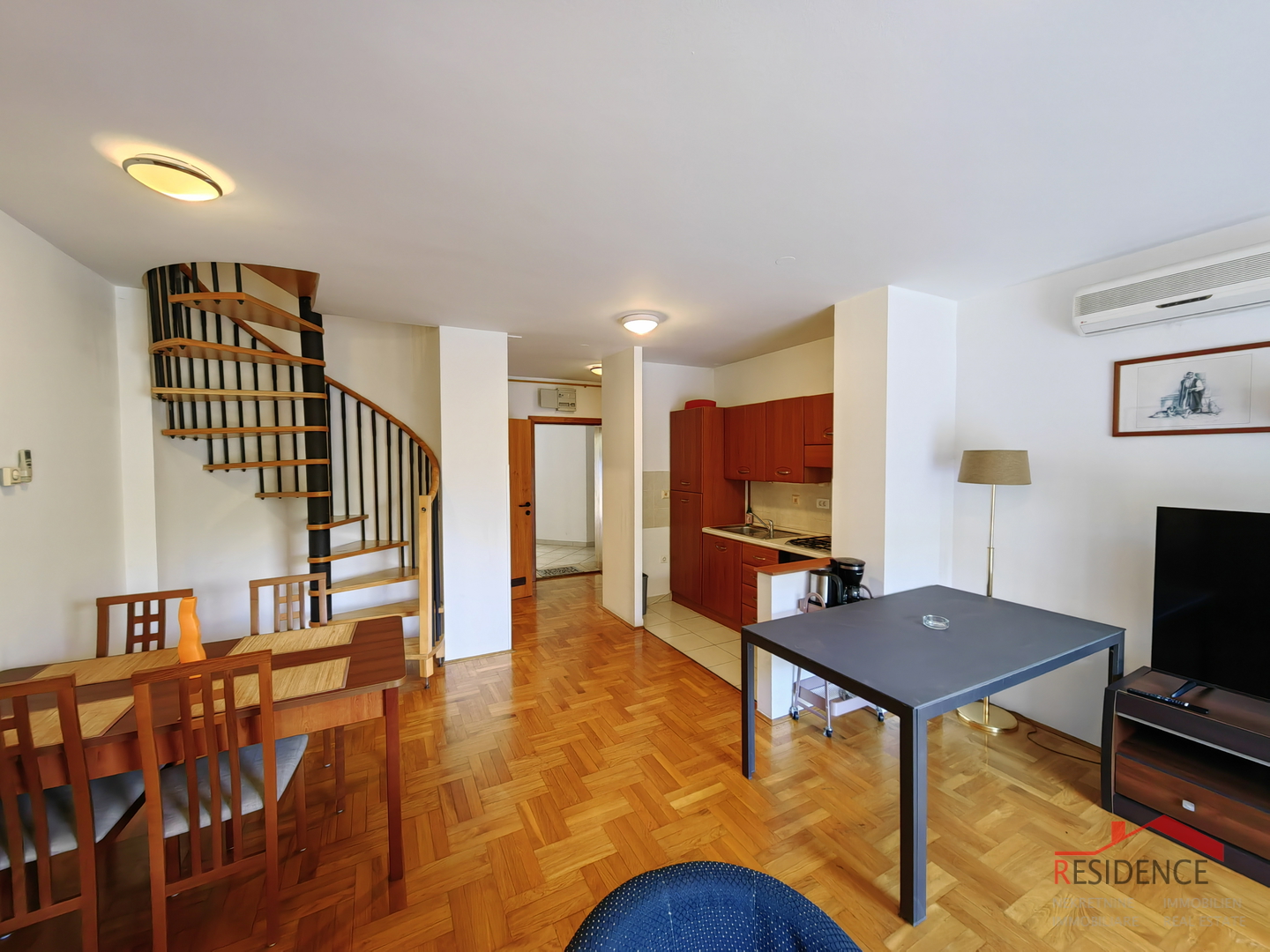 Pula-Verudela, schöne Maisonette-Wohnung im ersten Stock