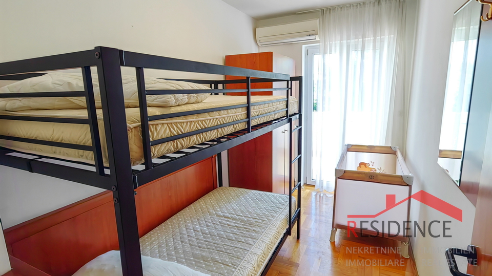 Pula-Verudela, lijepi dvoetažni apartman na prvom katu