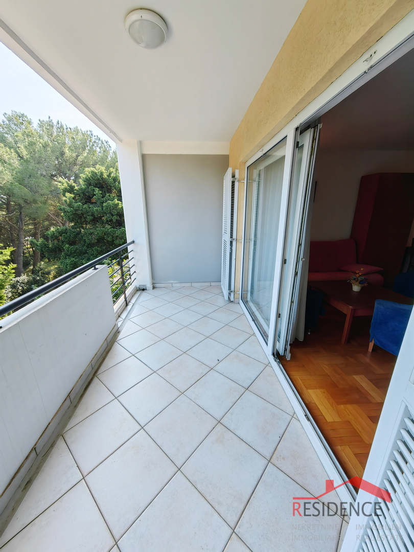 Pula-Verudela, schöne Maisonette-Wohnung im ersten Stock