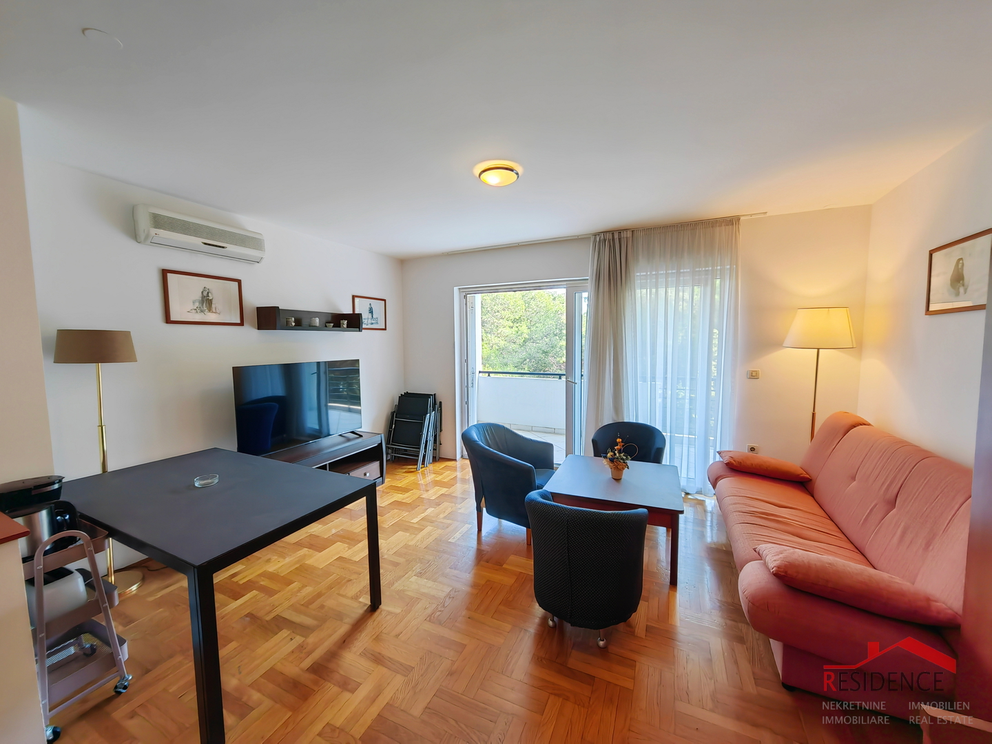 Pula-Verudela, schöne Maisonette-Wohnung im ersten Stock