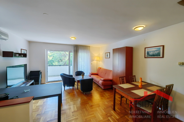 Pula-Verudela, lijepi dvoetažni apartman na prvom katu