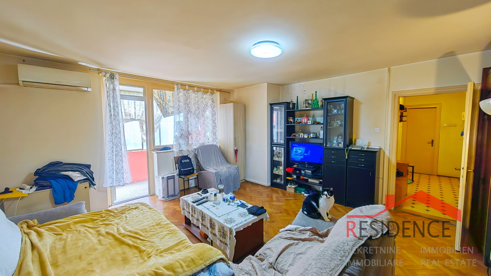 Pula, Wohnung im Zentrum im ersten Stock