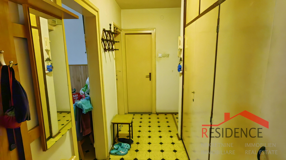 Pula, Wohnung im Zentrum im ersten Stock