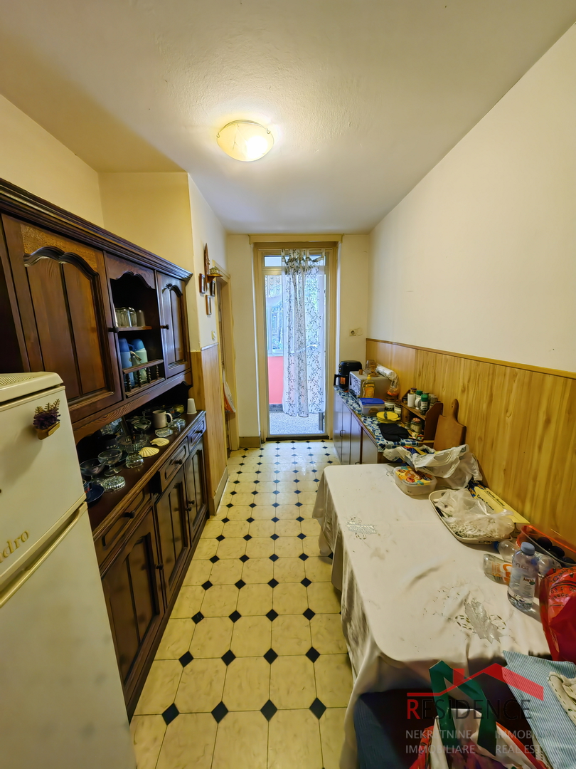 Pula, Wohnung im Zentrum im ersten Stock