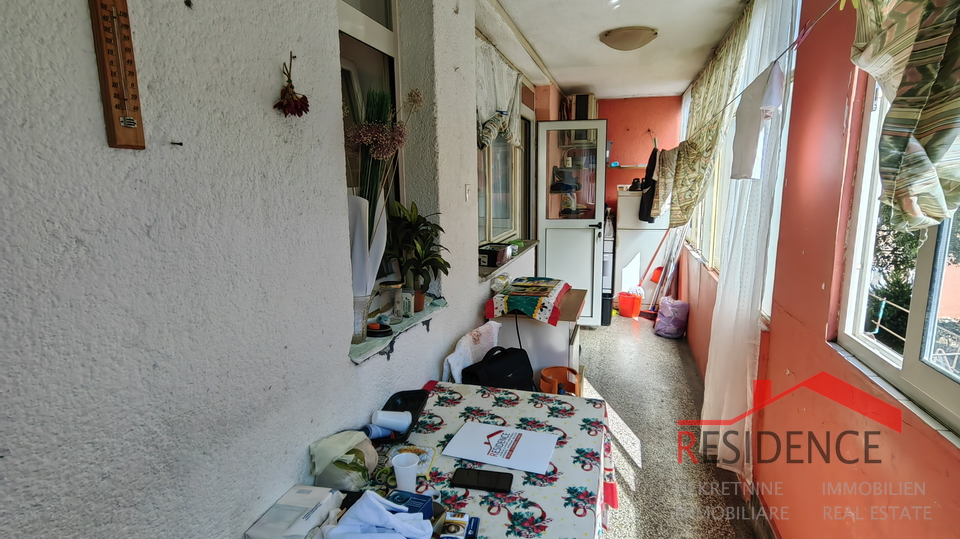 Pula, Wohnung im Zentrum im ersten Stock