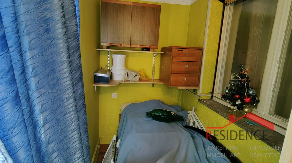 Pula, Wohnung im Zentrum im ersten Stock