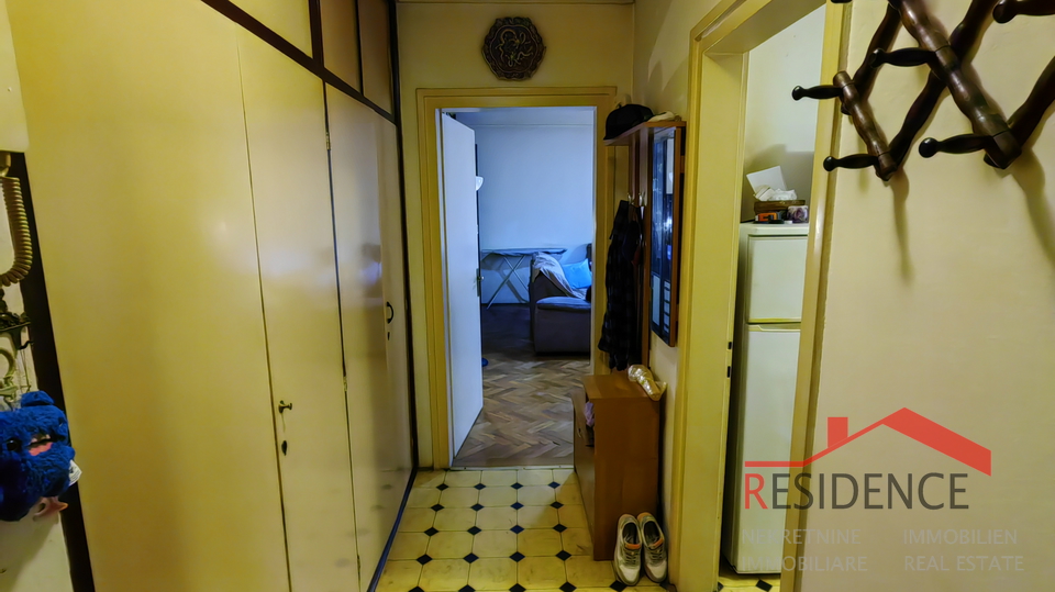 Pula, Wohnung im Zentrum im ersten Stock