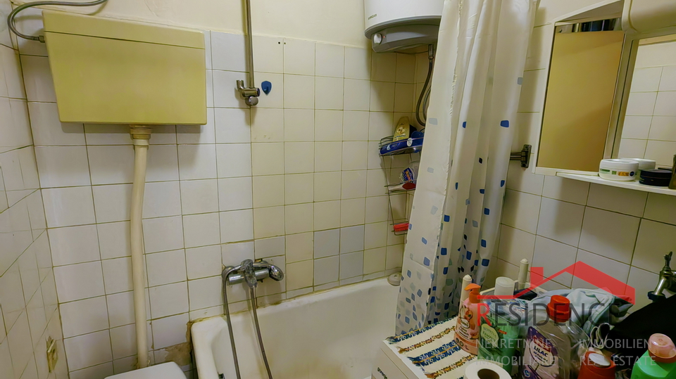 Pula, Wohnung im Zentrum im ersten Stock