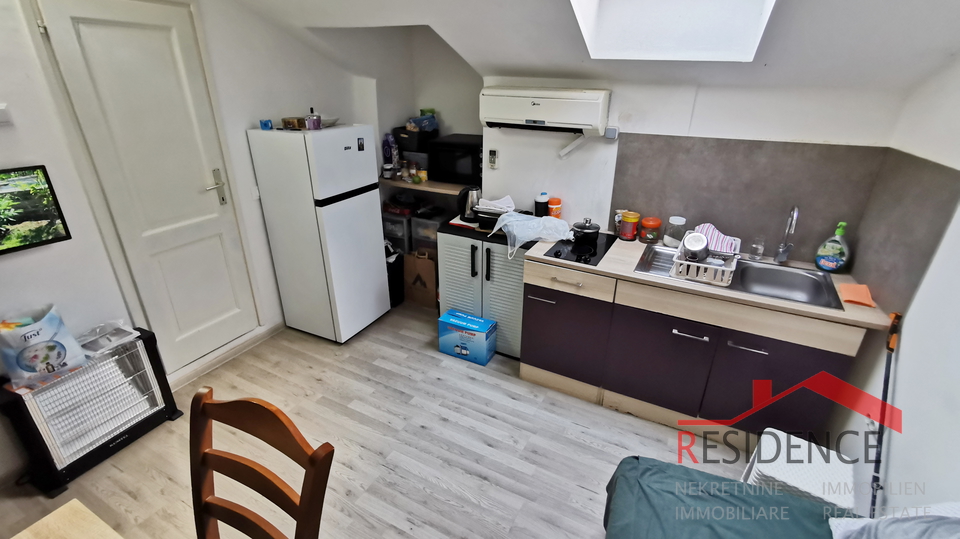 Pula, apartment on the second floor near the Arena