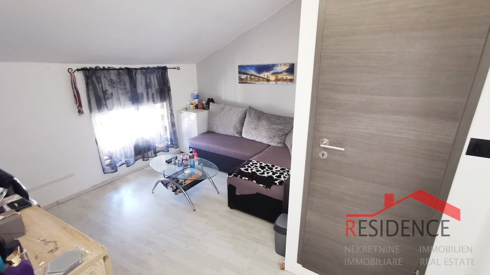 Pula, apartment on the second floor near the Arena