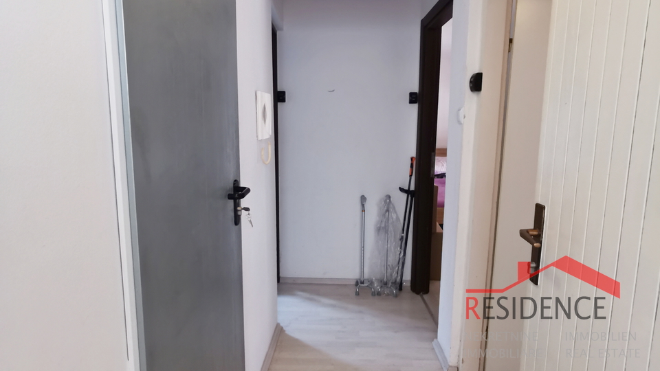 Pula, apartment on the second floor near the Arena