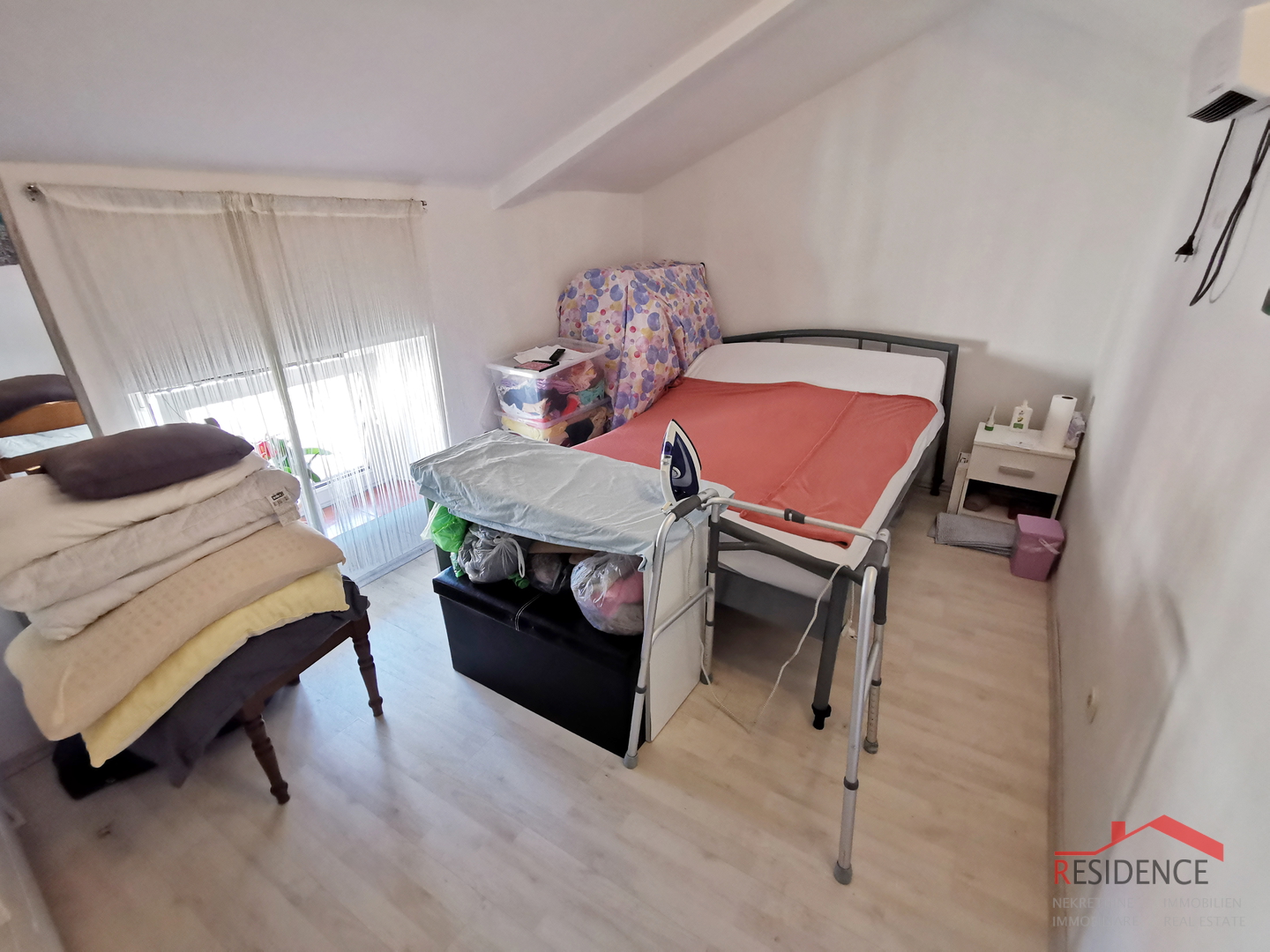 Pula, stan na drugom katu u blizini Arene