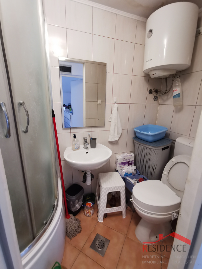 Pula, stan na drugom katu u blizini Arene