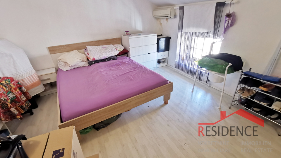 Pula, apartment on the second floor near the Arena