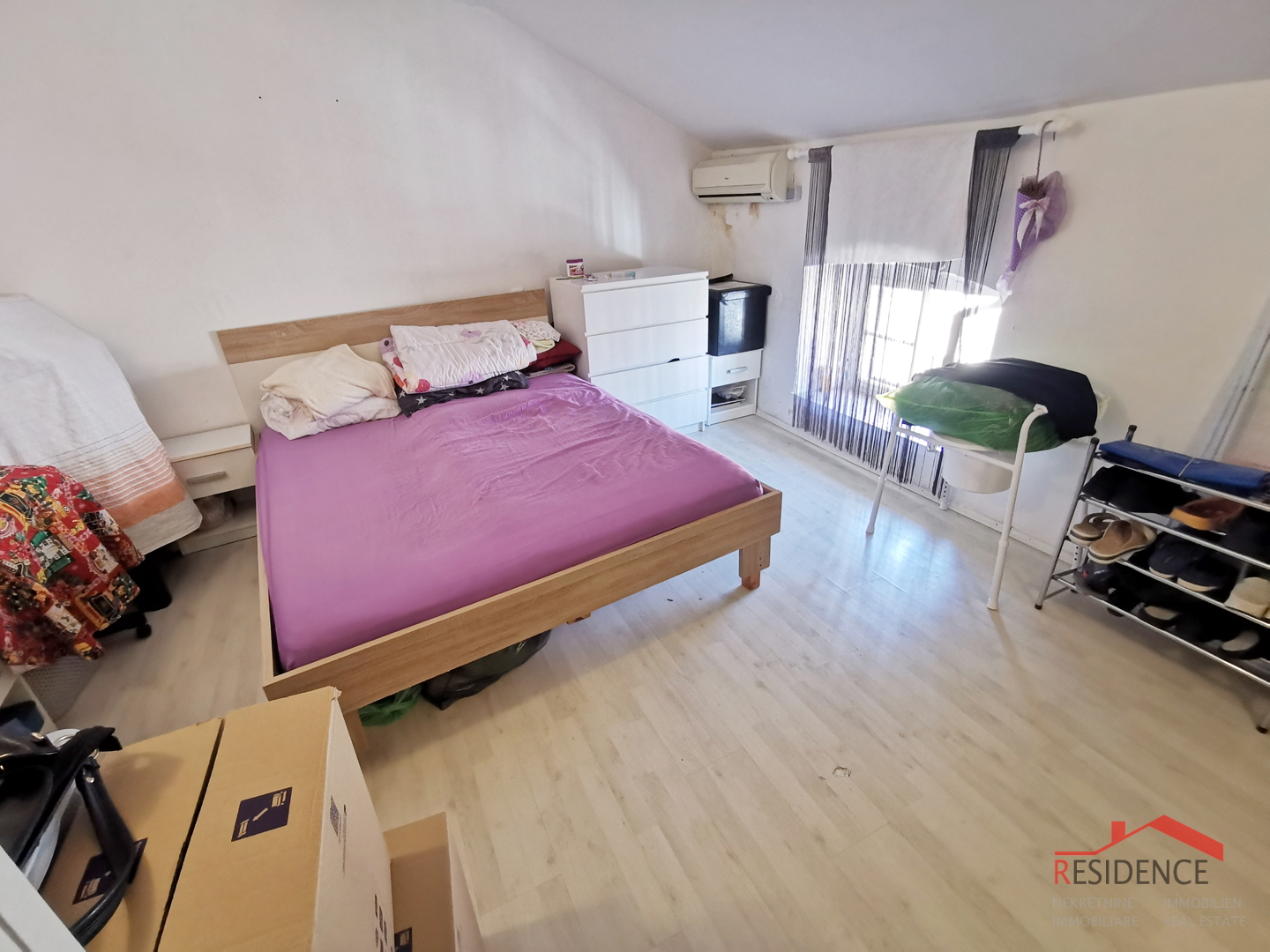 Pula, stan na drugom katu u blizini Arene