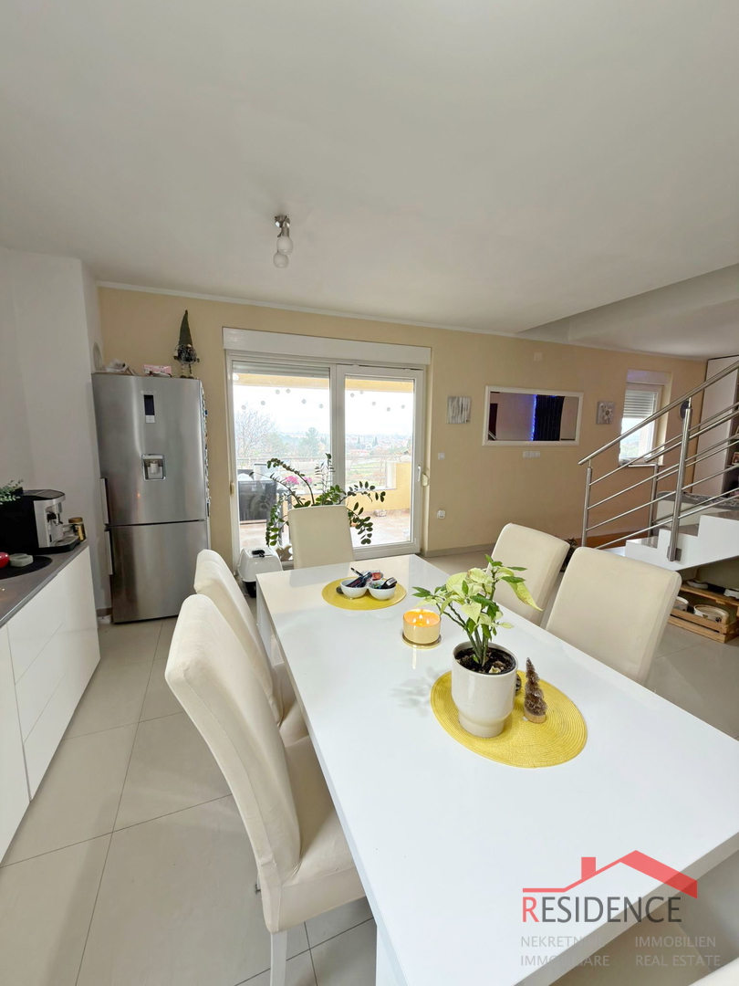 Pula – Šijana, duplex apartment with two terraces and open city view