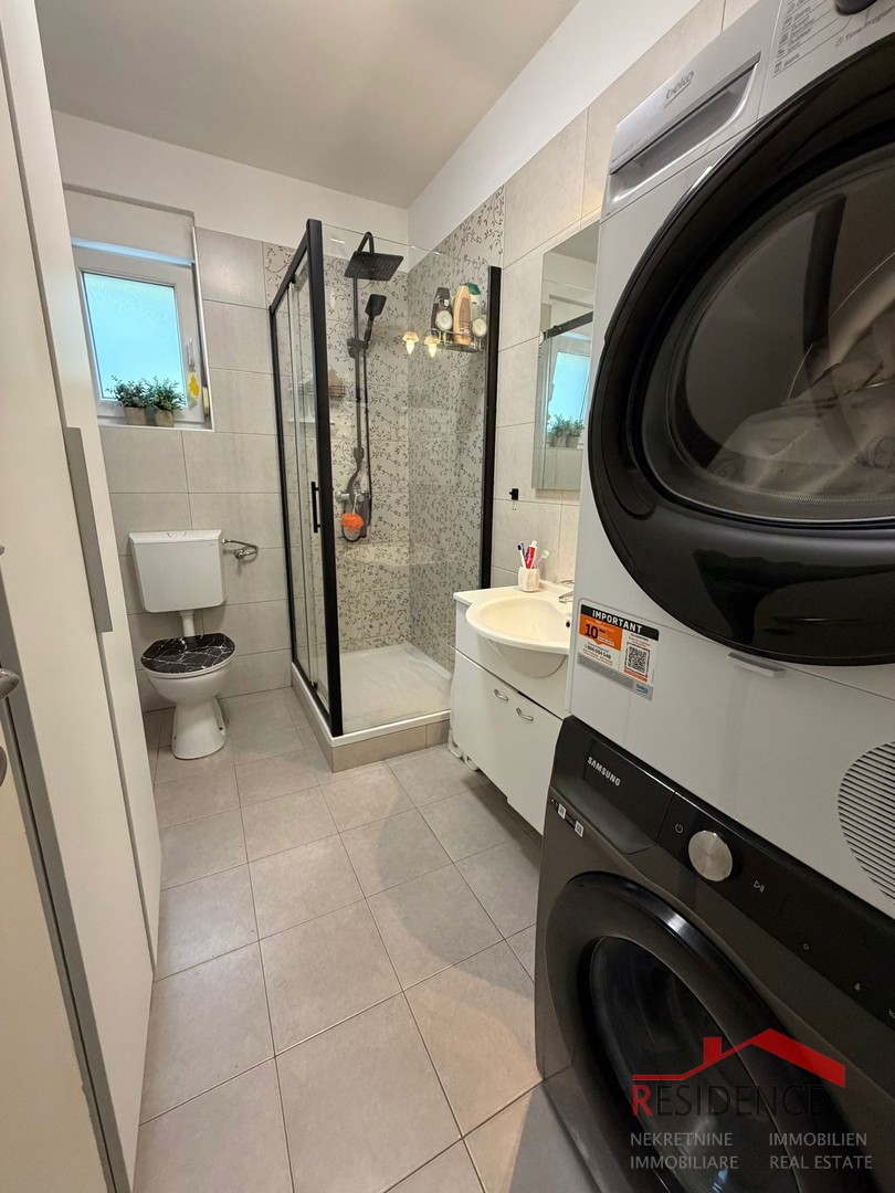 Pula – Šijana, duplex apartment with two terraces and open city view