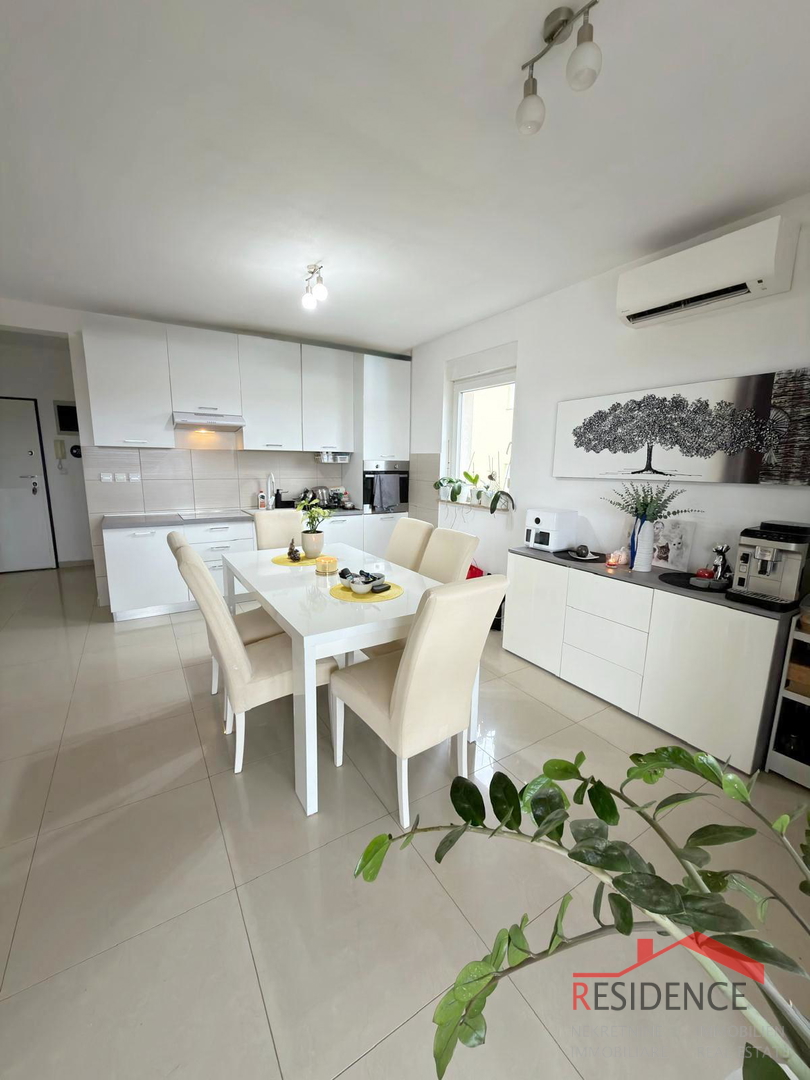 Pula – Šijana, duplex apartment with two terraces and open city view