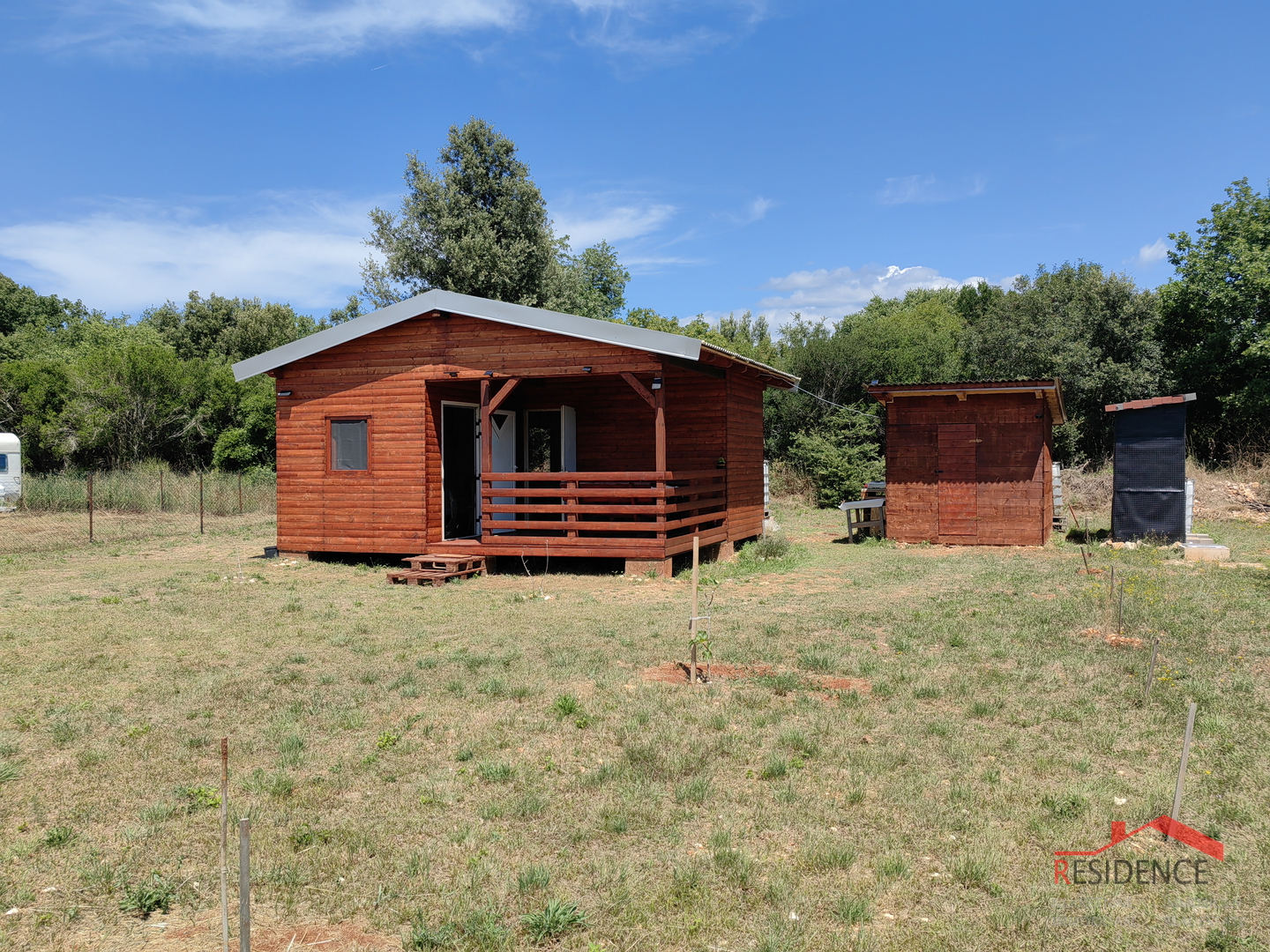 Agricultural land in Šišan with a weekend house