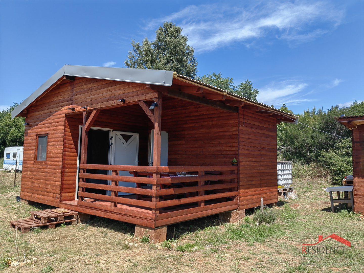 Agricultural land in Šišan with a weekend house