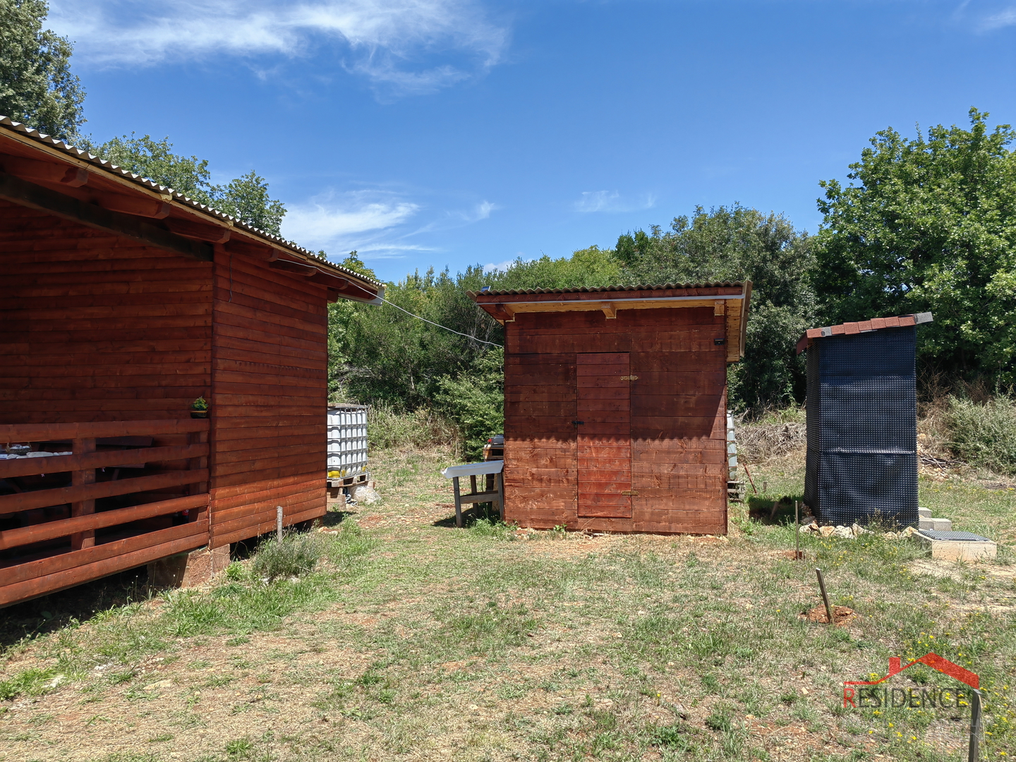 Agricultural land in Šišan with a weekend house