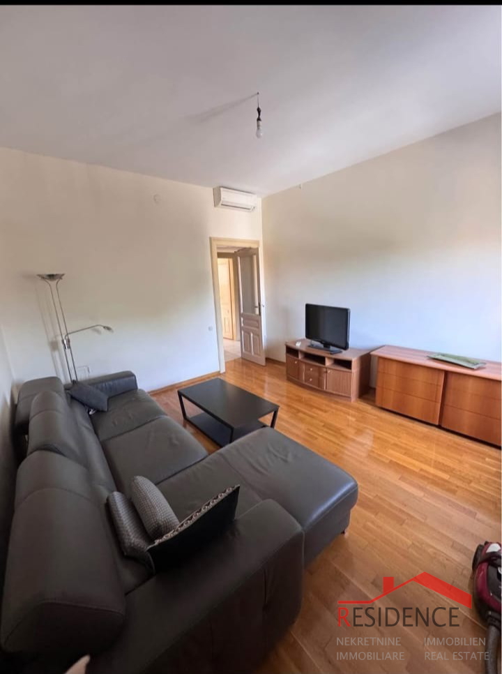 Pula, renovirani stan u centru