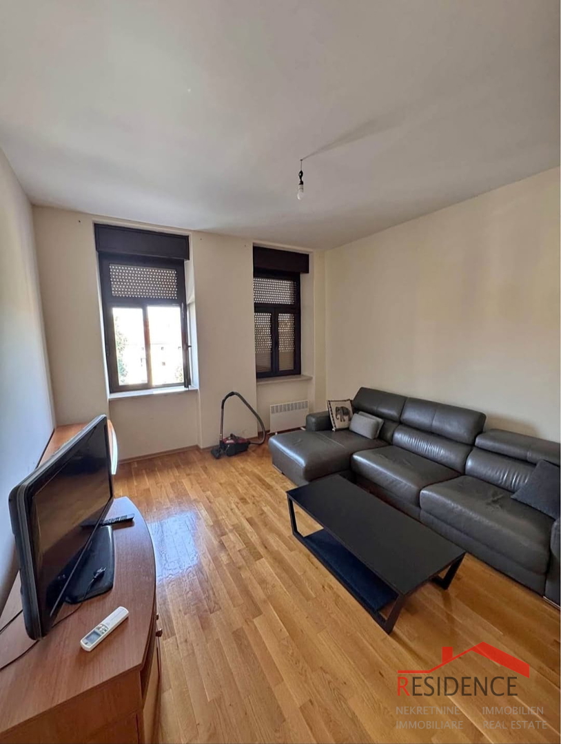 Pula, renovirani stan u centru