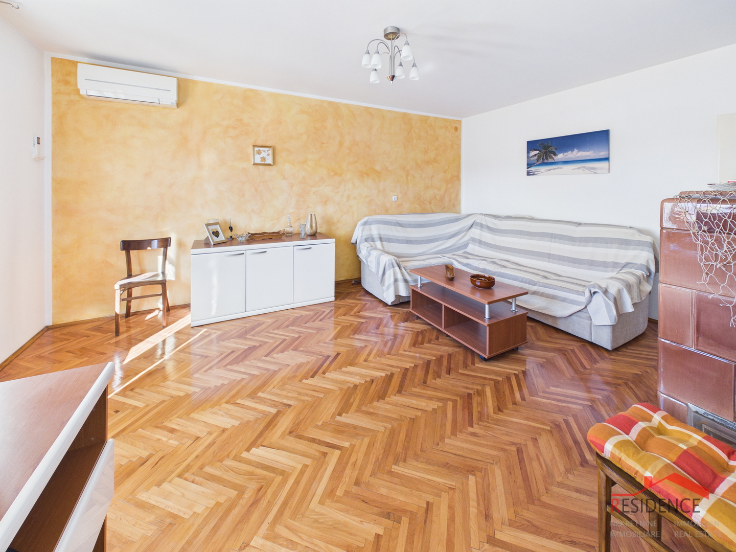 Ekskluzivna prodaja, Stan na Kaštanjeru, 2.kat