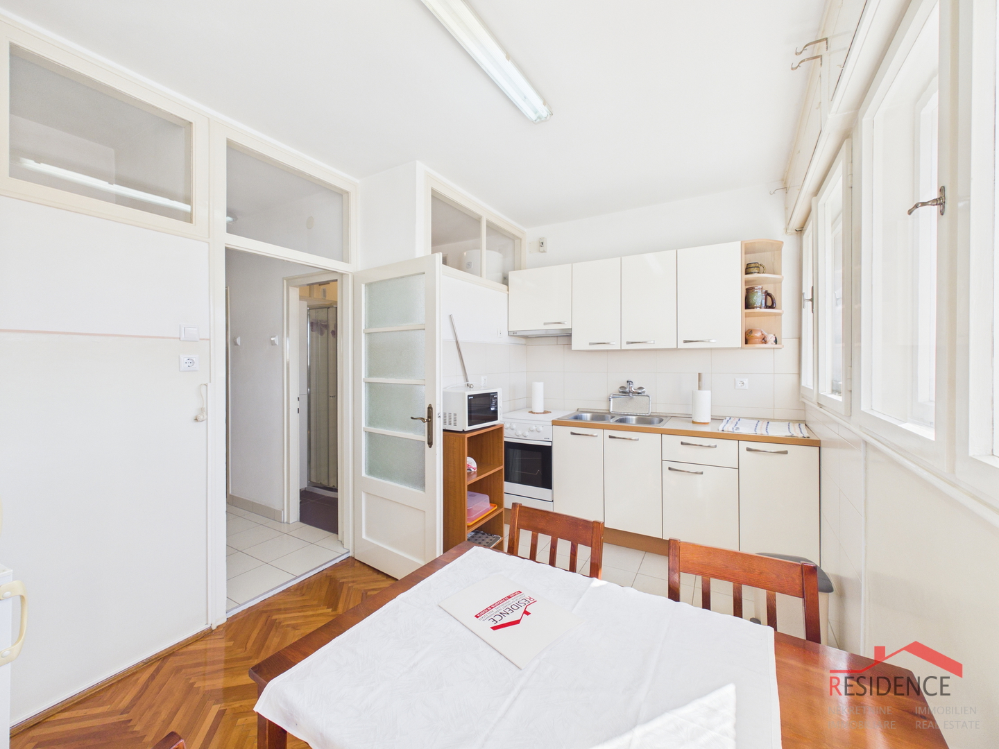 Ekskluzivna prodaja, Stan na Kaštanjeru, 2.kat