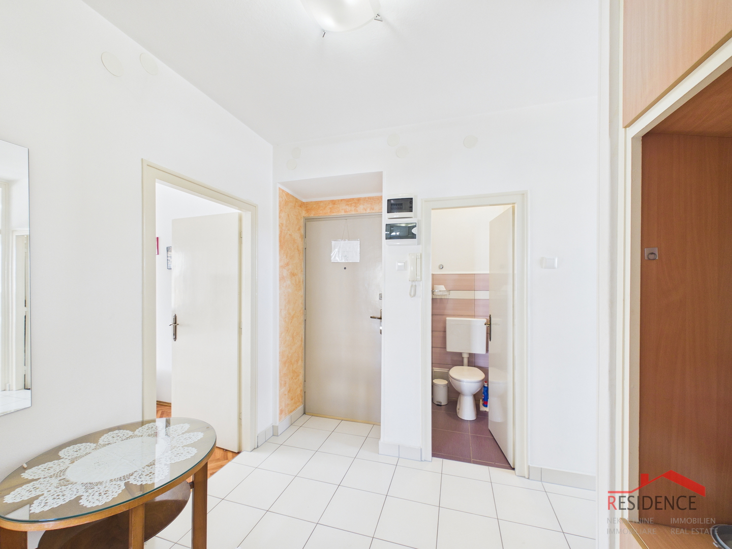 Ekskluzivna prodaja, Stan na Kaštanjeru, 2.kat