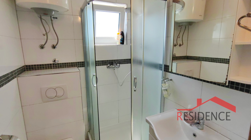 Štinjan, dva apartmaja v prvem nadstropju