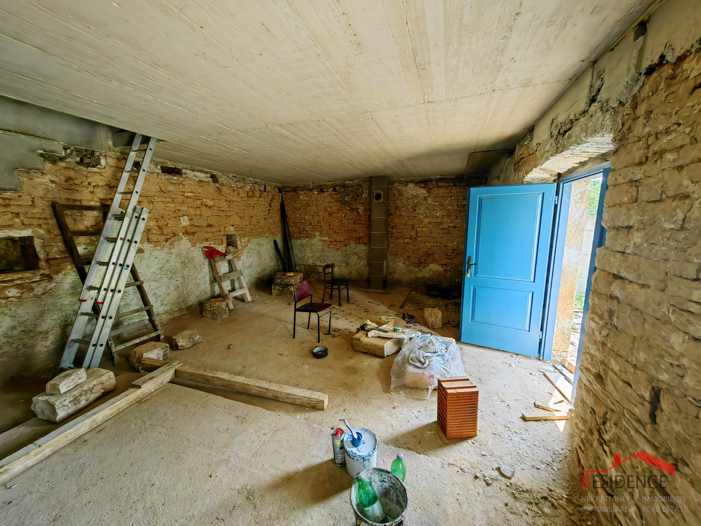Žminj, Istrian stone house, outbuilding, garden