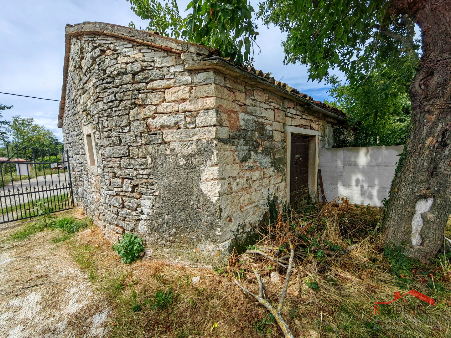 Žminj, istarska kamena kuća, pomoćni objekt, okućnica