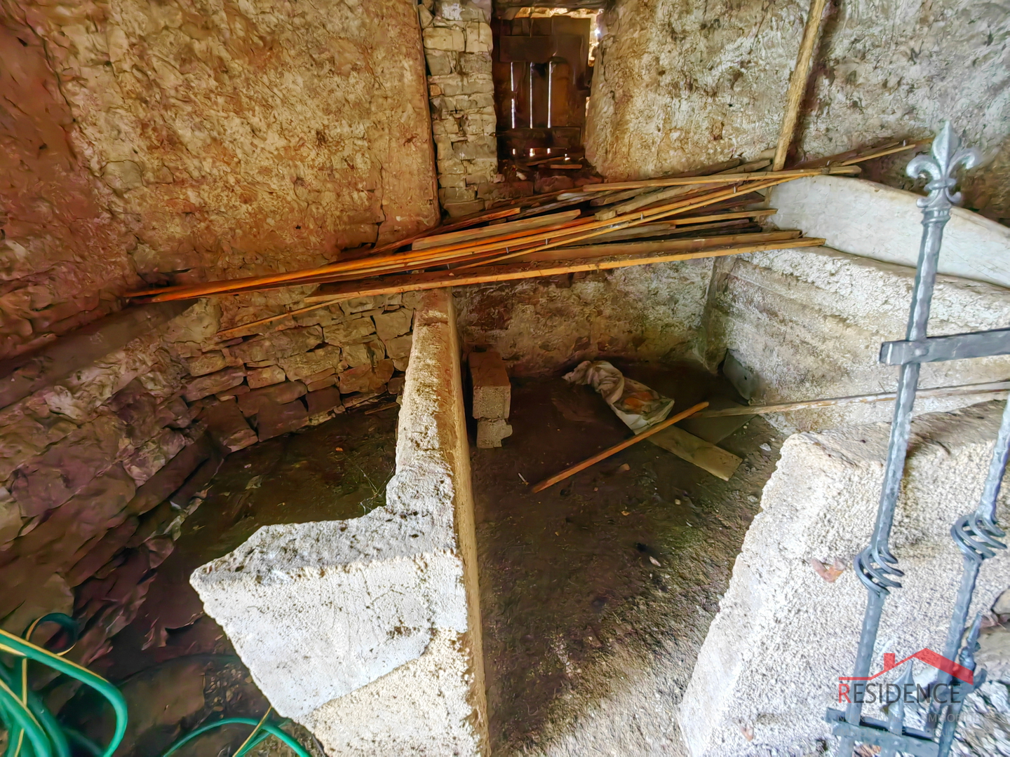 Žminj, istarska kamena kuća, pomoćni objekt, okućnica