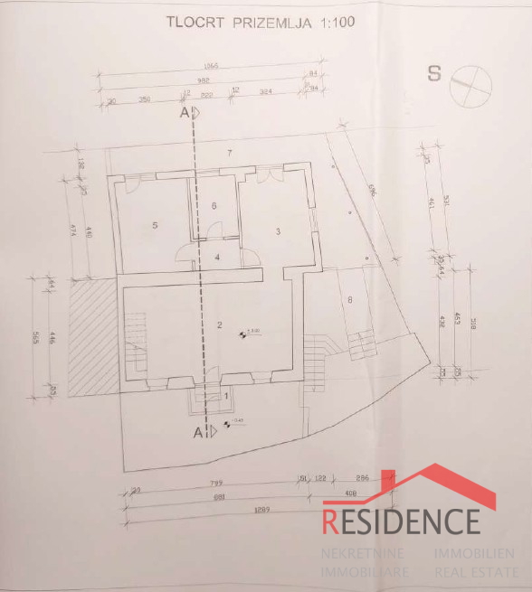 Pazin kuća sa lijepim pogledom na Učku
