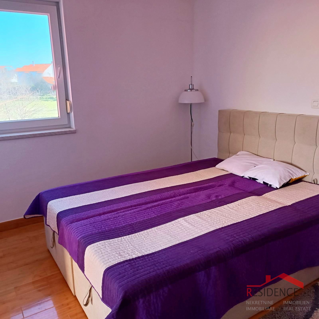 Valbandon, apartment on the first floor, 2 parking places