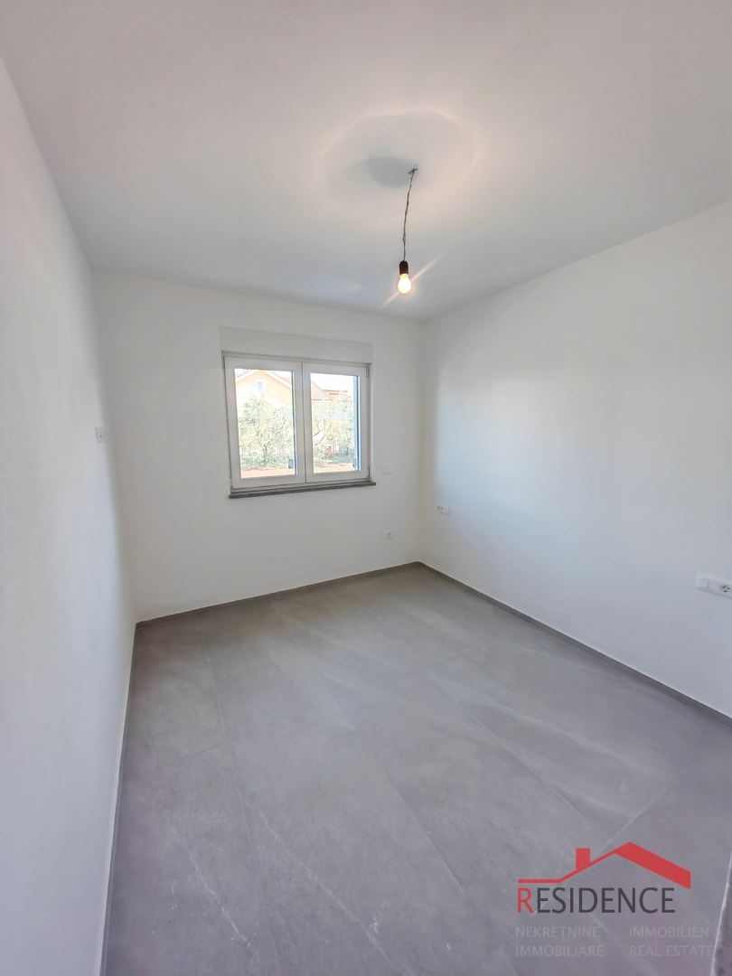 Valbandon, new two-bedroom apartment on the ground floor