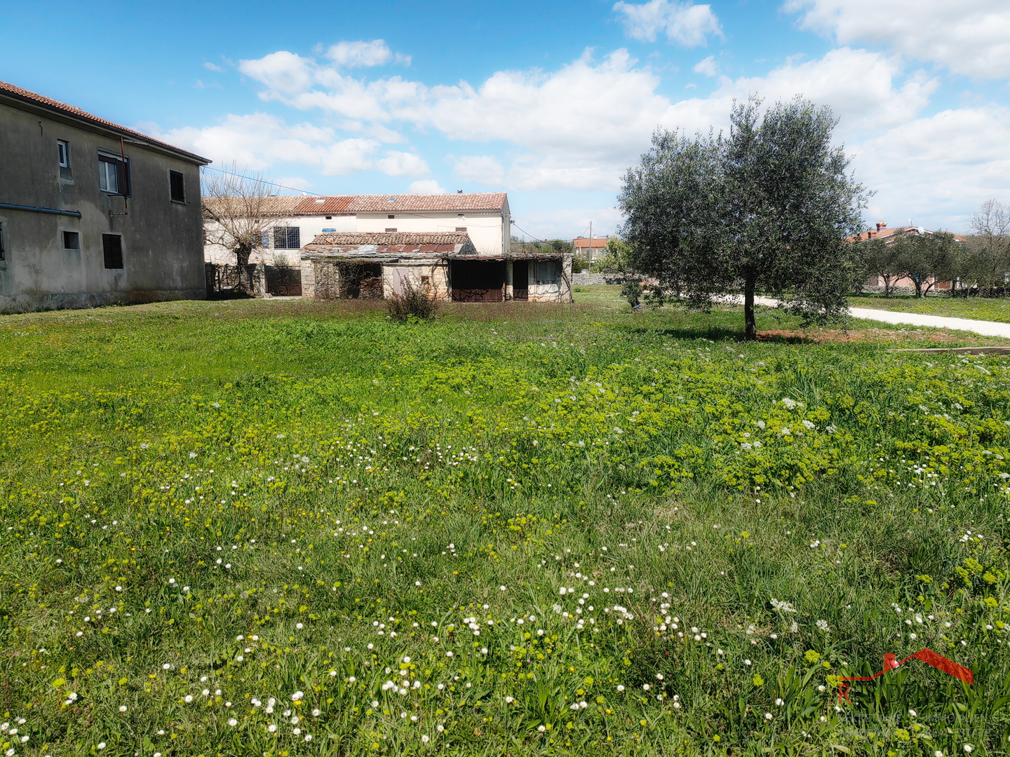 Vodnjan, surroundings, building land for residential purposes