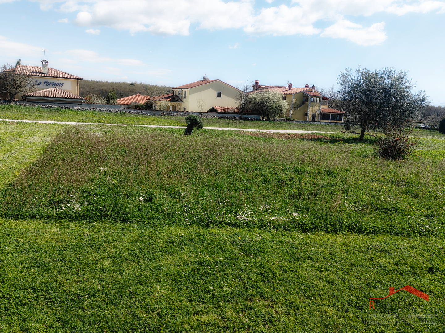Vodnjan, surroundings, building land for residential purposes