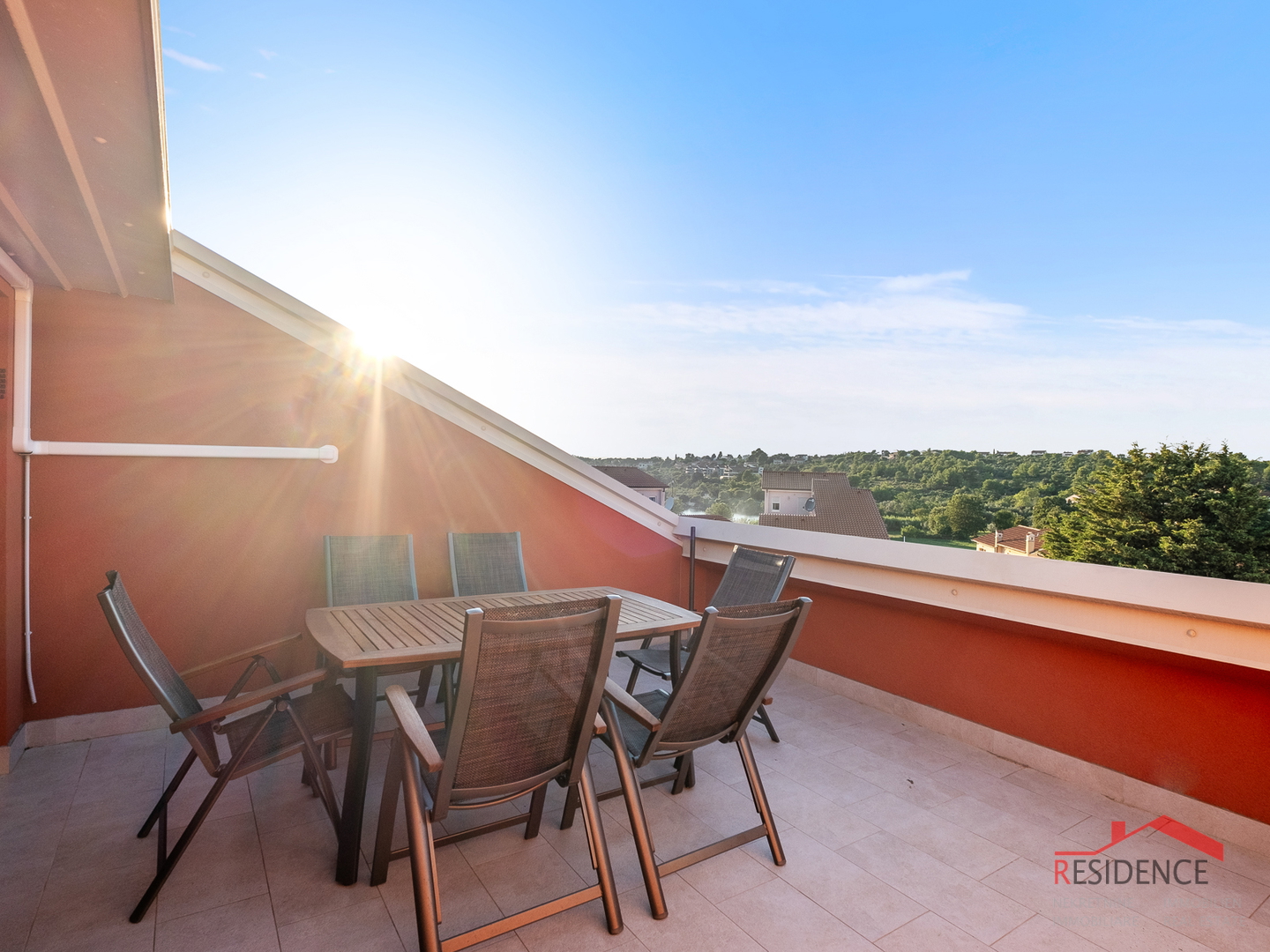 BANJOLE- VOLME, FIRST FLOOR APARTMENT, TWO STORY, SWIMMING POOL