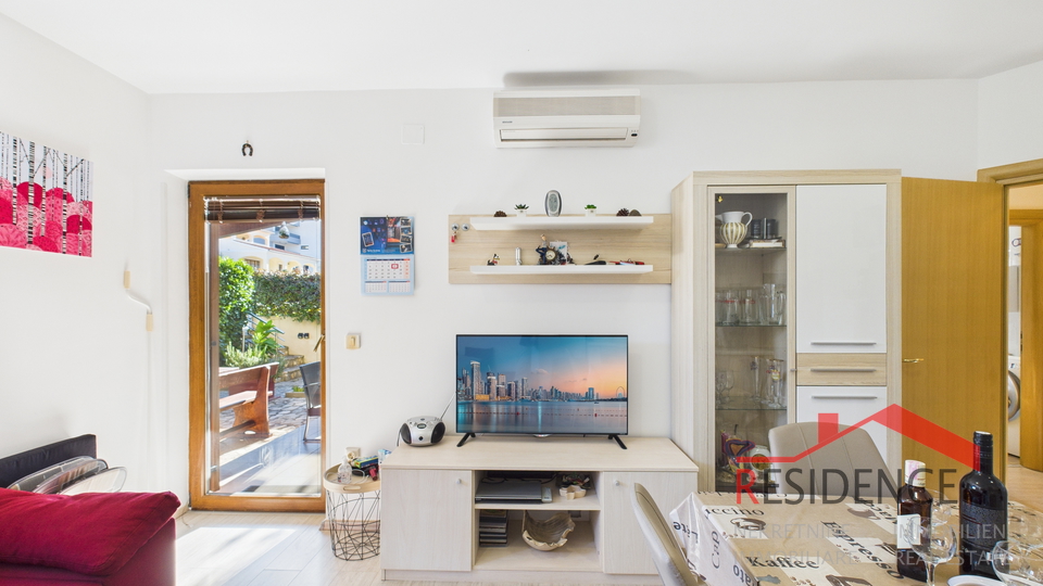 Ekskluzivna prodaja stanovanja z vrtom v Banjolah - Volme