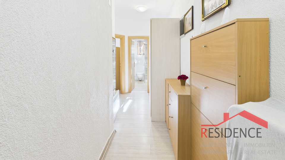 Ekskluzivna prodaja stanovanja z vrtom v Banjolah - Volme