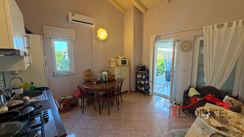 Banjole, Volme, kuća sa bazenom, vrt