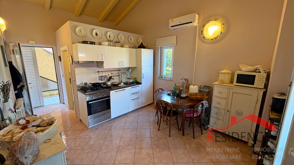 Banjole, Volme, kuća sa bazenom, vrt