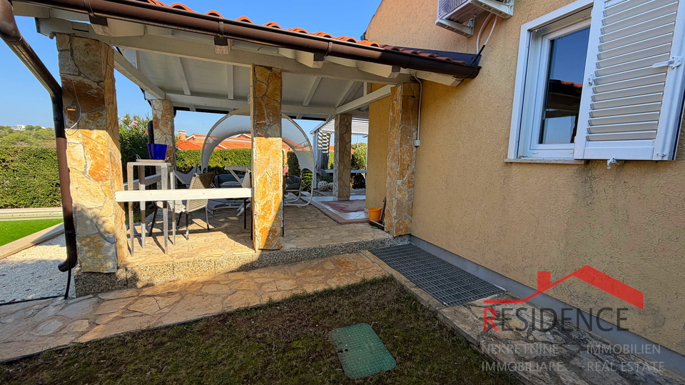 Banjole, Volme, kuća sa bazenom, vrt