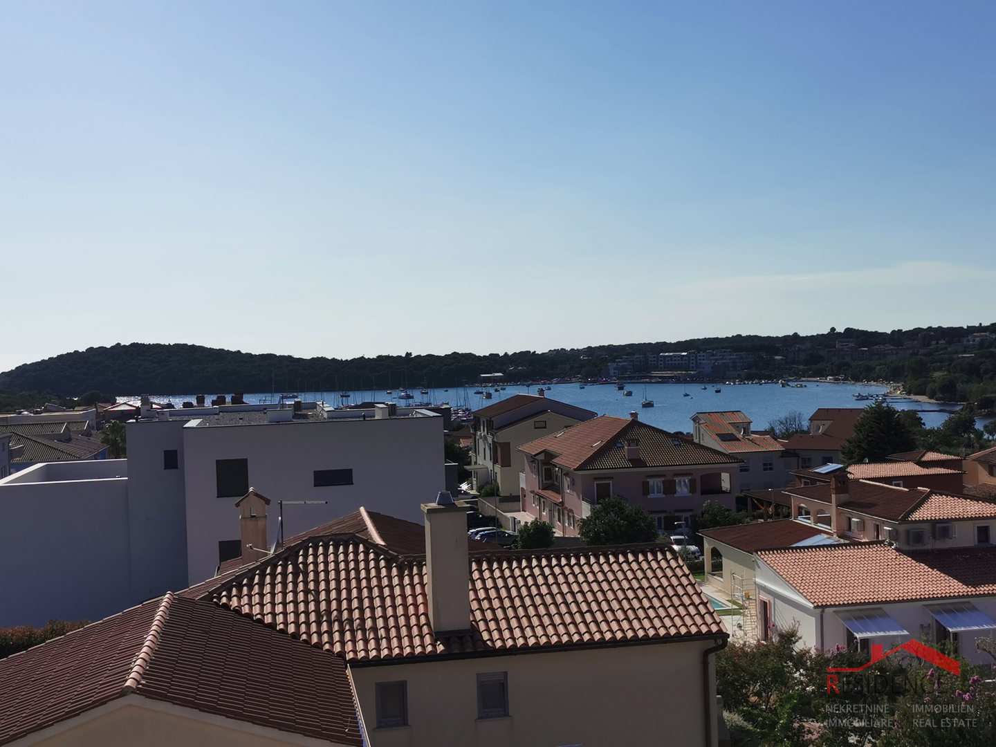 Banjole - Volme, novi apartman na drugom katu s pogledom na more, garaža