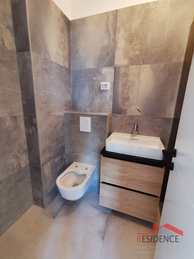 Banjole - Volme, novi apartman na drugom katu s pogledom na more, garaža
