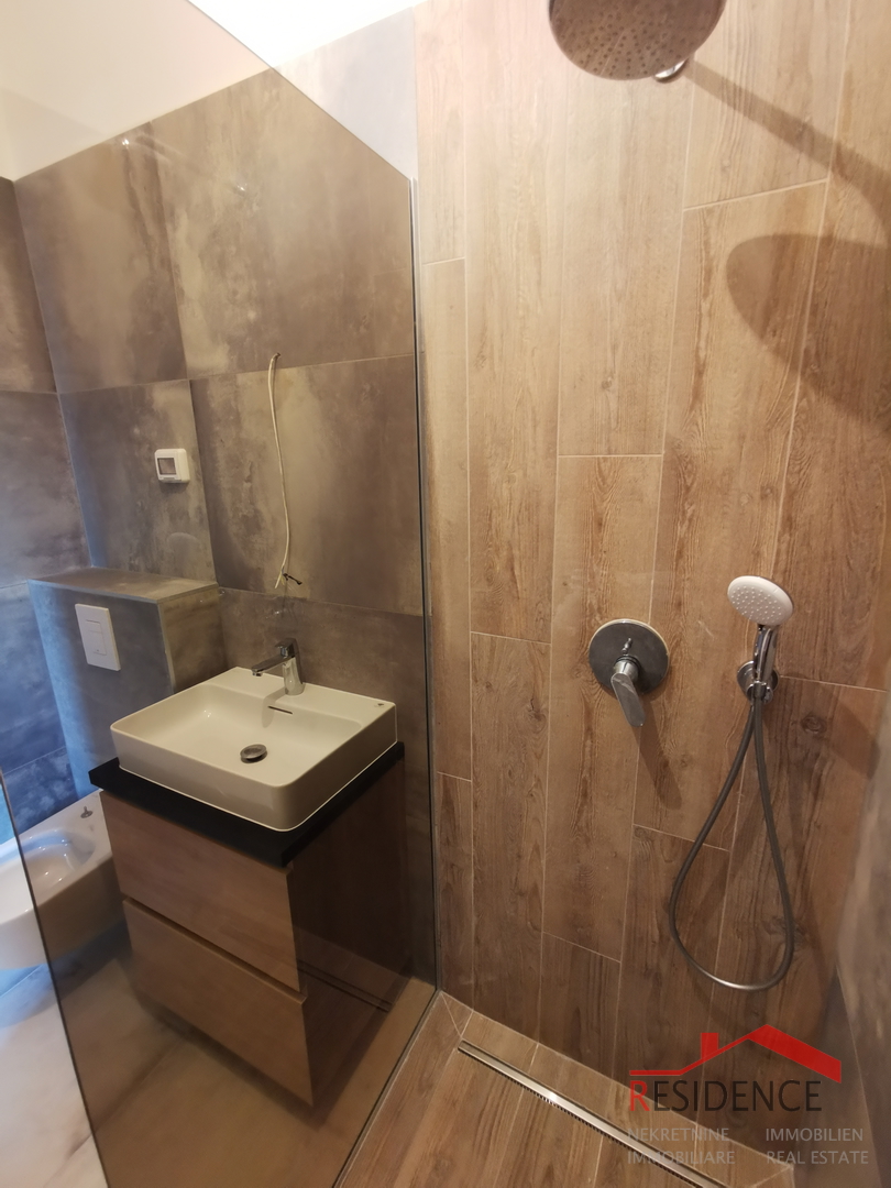 Banjole - Volme, novi apartman na drugom katu s pogledom na more, garaža