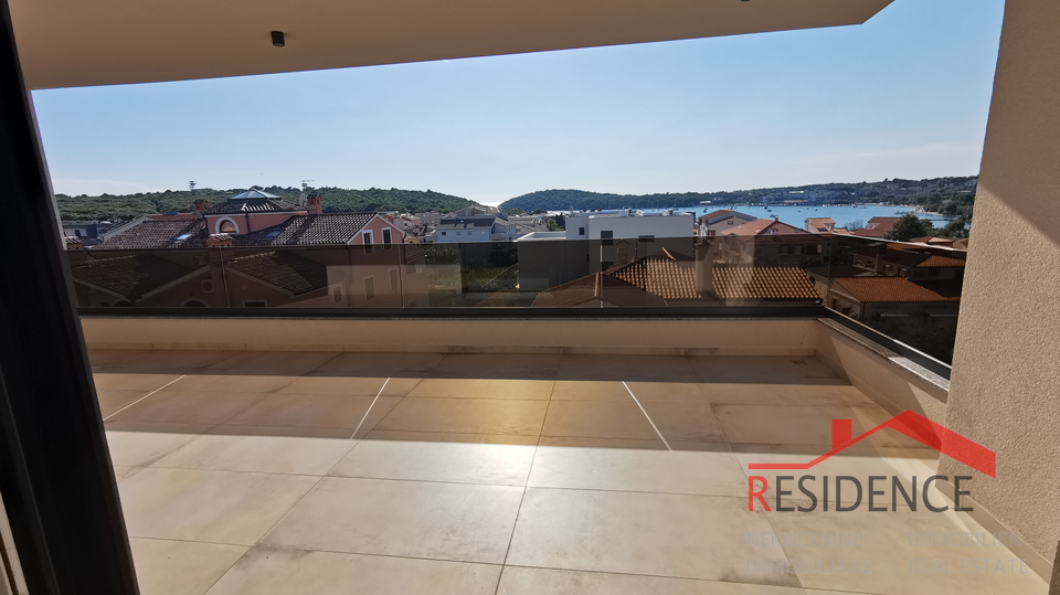 Banjole - Volme, novo stanovanje v drugem nadstropju s pogledom na morje, garaža
